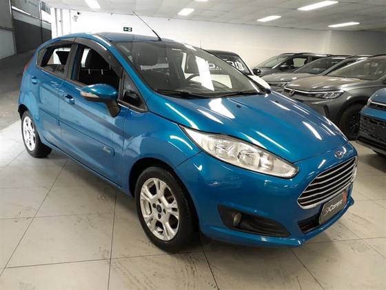 FORD FIESTA 1.6 ROCAM SE 8V FLEX 4P MANUAL FORD FIESTA 1.6 ROCAM SE 8V FLEX 4P MANUAL